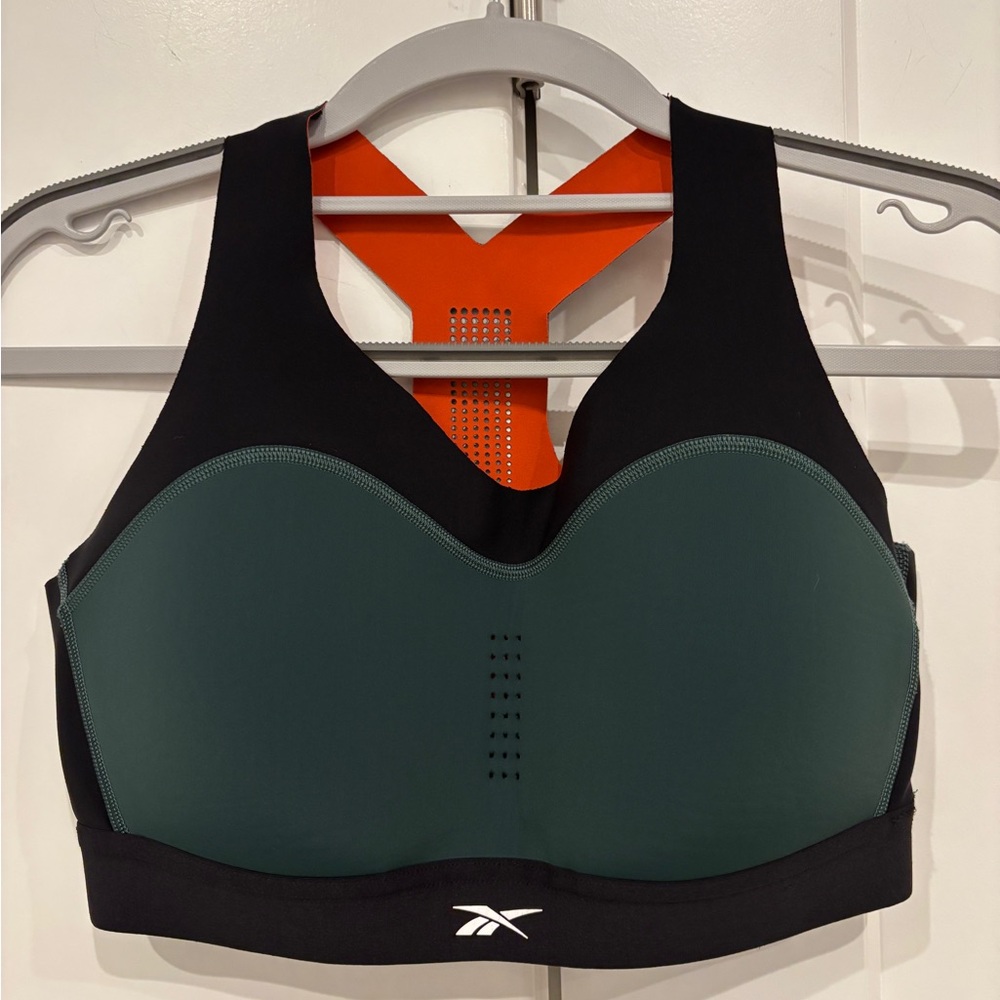 Reebok x Les Mills PureMove Sports Bra- No hooks, no underwire, no bounce.